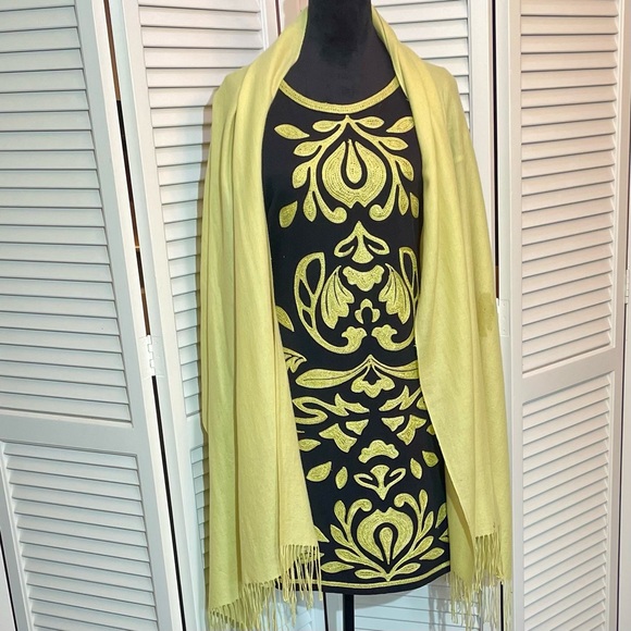 Women's Chartreuse Pashmina or Wrap - Lightweight Warmth & Funky Fringe Finish - Picture 3 of 12